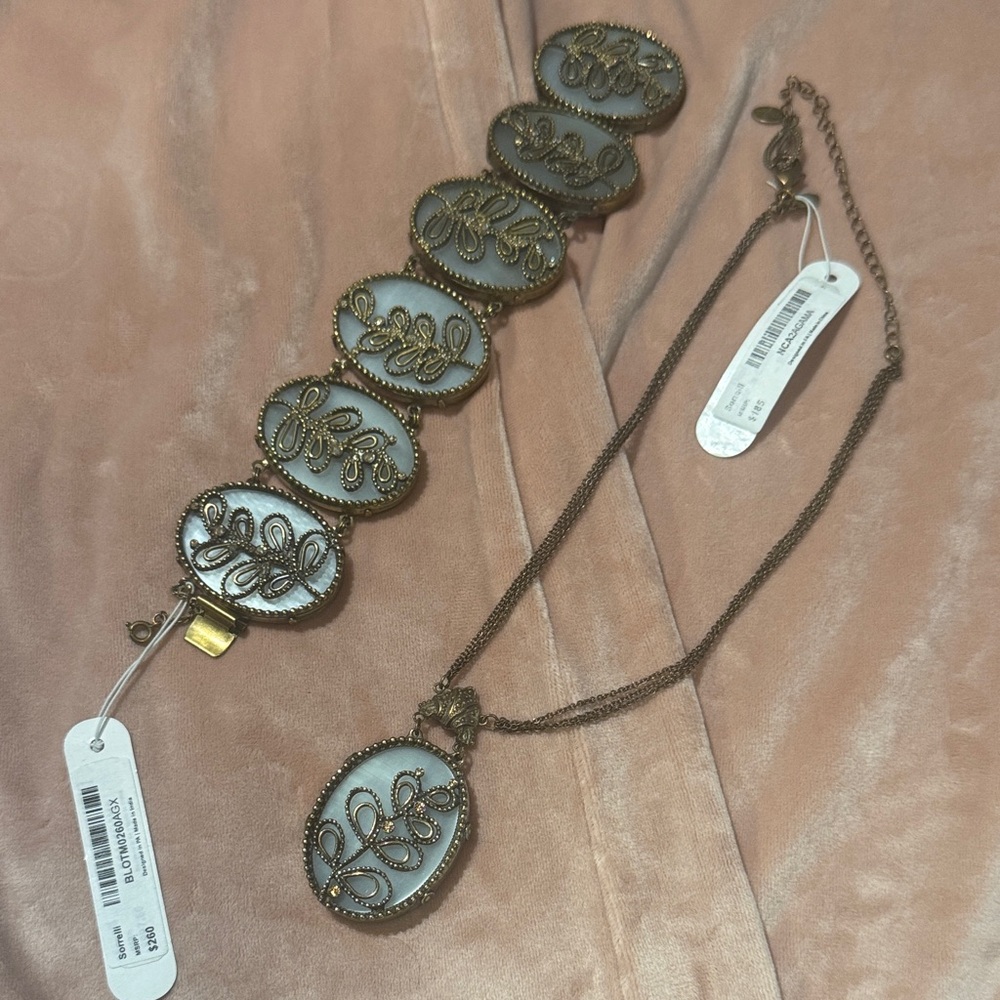 Sorrelli Vintage Elegant Jewelry Set